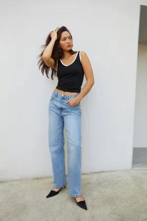 CONTRAST SCOOP NECK TANK